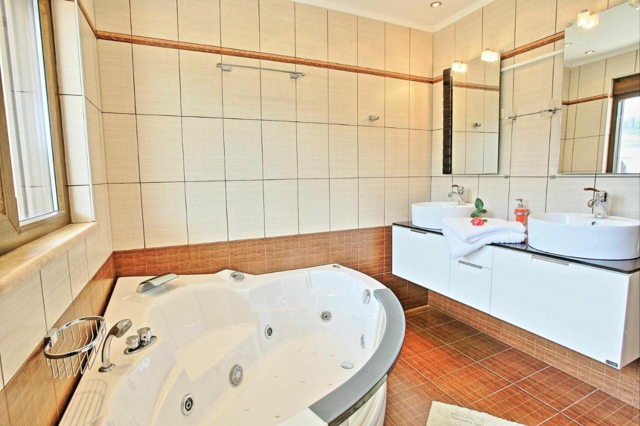 Acharavi Beach Villa By Posarellivillas Eksteriør billede